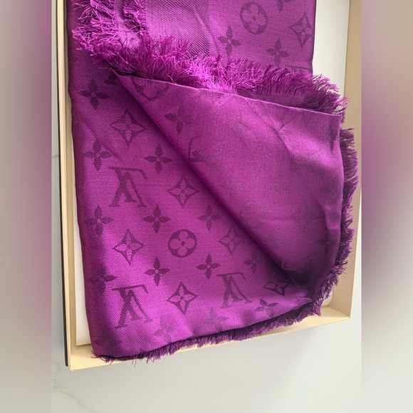 New in box - Picture 3 of 3